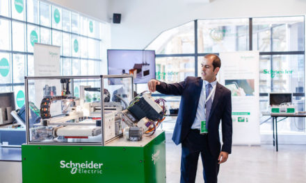 “Connect to Success” από τη Schneider Electric
